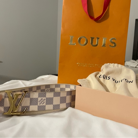 Louis Vuitton Belt Initials/ Damier Azure Blue & White - Picture 3 of 5